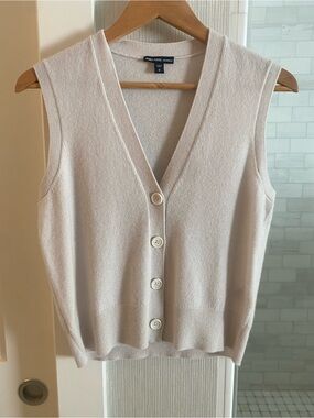 James Perse Light Beige Sleeveless V-Neck Button Front Top